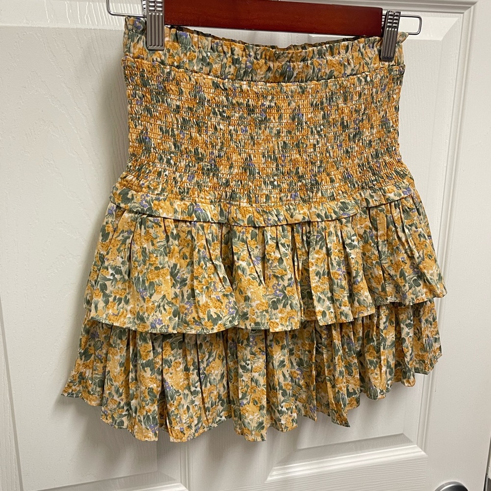 Reset Smocked and Tiered Floral Skirt - Picture 3 of 9